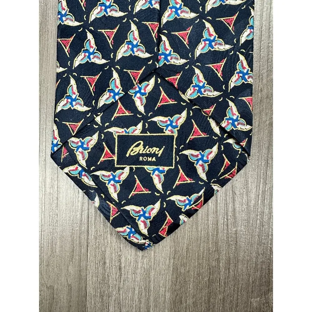 Brioni Geometric Triskelion Tessellation Made in Italy Silk Tie Navy — Size OS